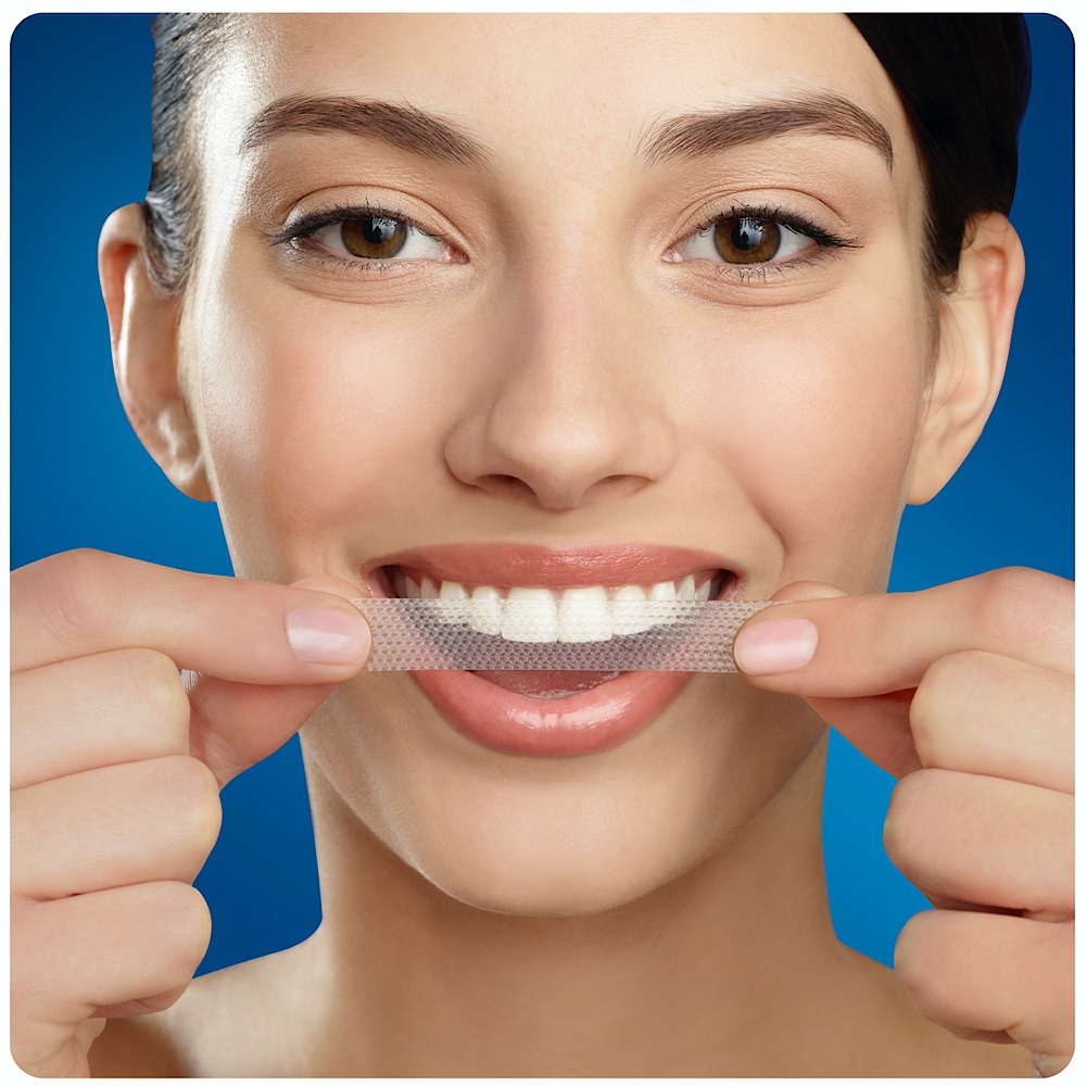 Oral B 3d White Teeth Whitening Strips 14 Treatments Teeth Poster